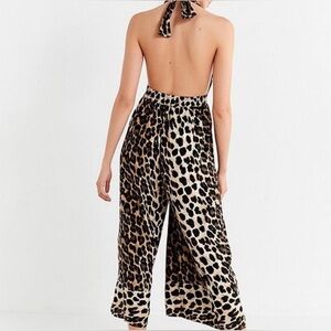 Urban Outfitters Women’s Raven Halter Animal Print  Sleveless Jumpsuit. S .047